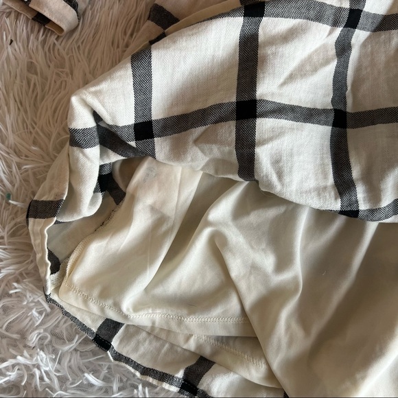 Cream & Black Grid Check Ruched V-Neck Long Sleeve Peasant Dress - Picture 15 of 15